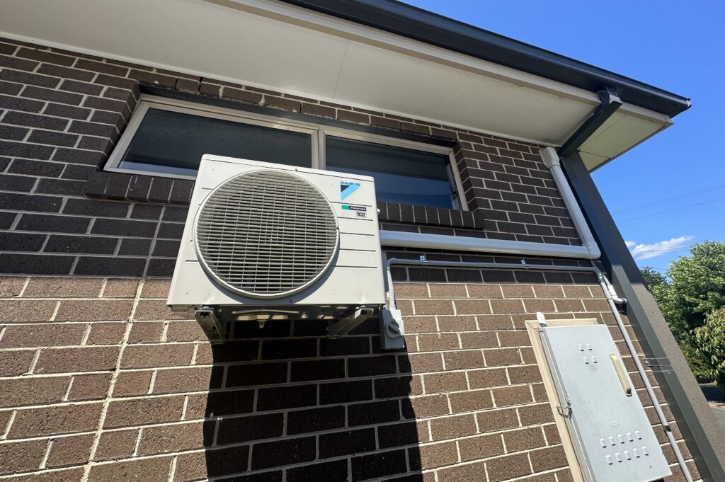 heating and cooling in monbulk